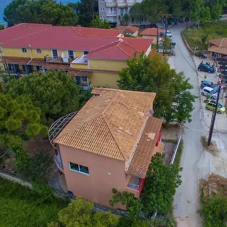 호텔 Porto Koukla 3*